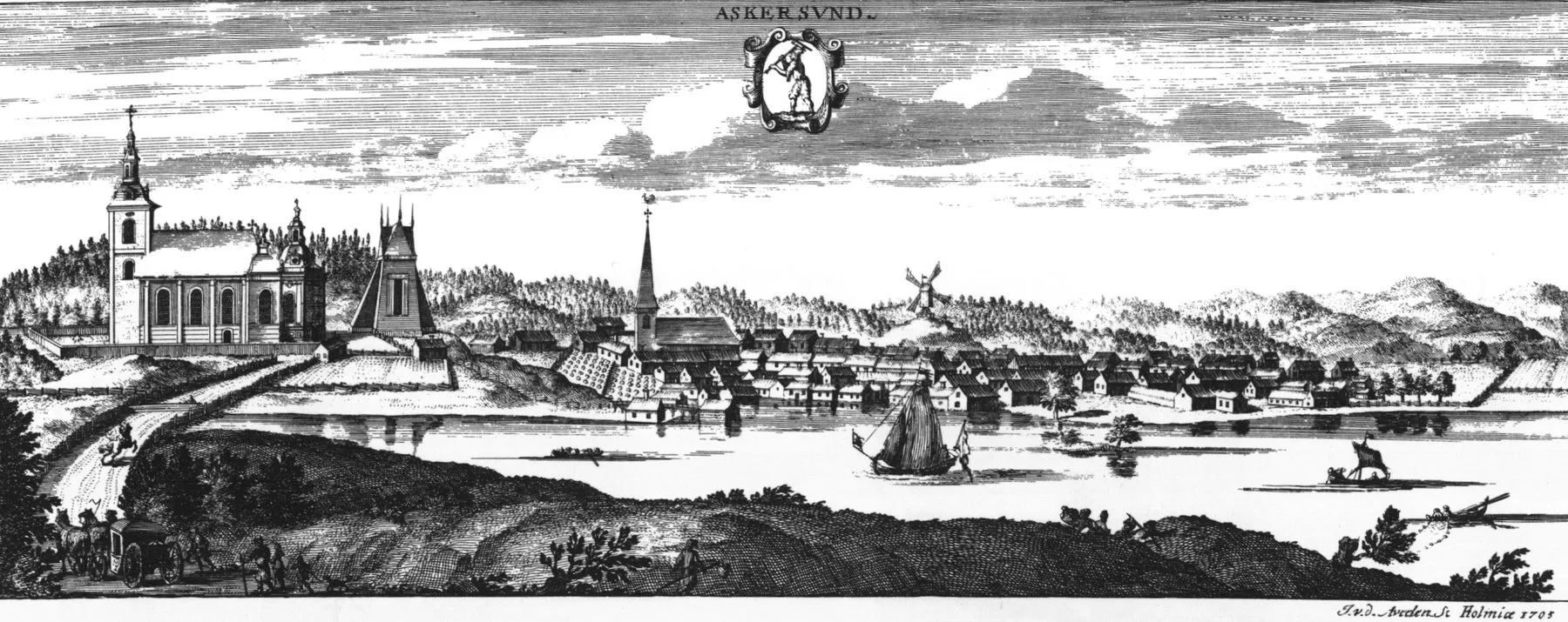 Kopparstick av Askersund från omkring 1705: stadens låga hus och kyrkor vid stranden, en segelbåt på vattnet i förgrunden och skogklädda höjder bakom